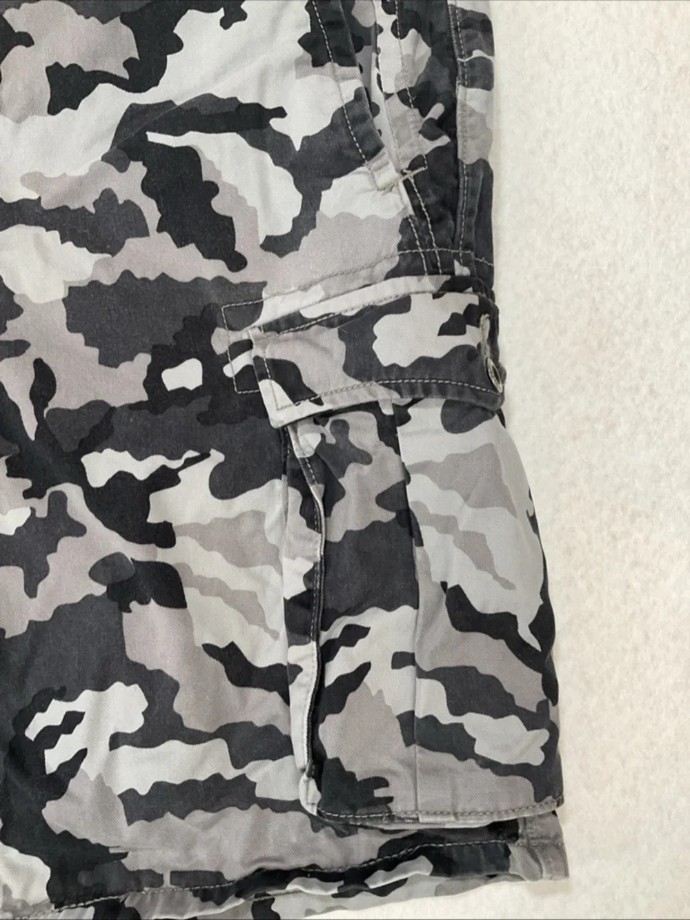 Levi's Cargo Shorts Black & Gray Camo Utility Pockets Baggy Men's Size 34